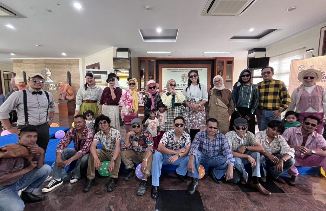 Dies Natalis Universitas Terbuka ke-41: Fashion Show Retro 70-an Meriahkan Perayaan di UT Tarakan