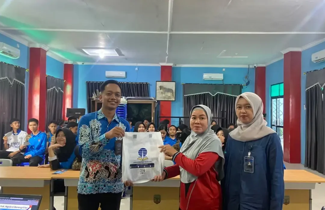 UT Tarakan Perluas Akses Pendidikan Tinggi di Perbatasan Melalui Sosialisasi di Tiga Sekolah di Nunukan